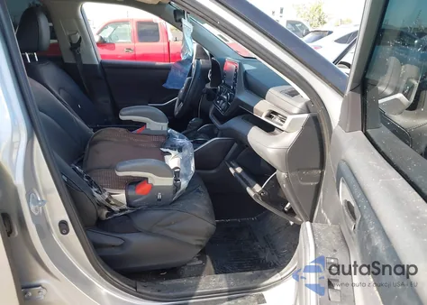 2021 Toyota Highlander L z USA, uszkodzony, nr VIN 5TDCZRAH3MS077203